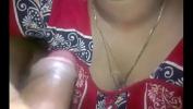 Download Video Bokep Desi Indian wife blowjob and hand job and shaking the wife