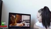 Bokep Video Viendo un video porno se ponen cachondos y follan GUI00331 2020