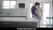 Nonton Bokep Horny Young Stepbrothers Have Sex In The Family Kitchen gratis