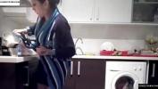Bokep HD Se folla a su mujer en la cocina mientras los bebes estan en la habitacion