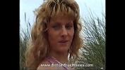 Nonton Bokep Retro vintage pissing video from the 1980s featuring the slut Kerry Mathews period 3gp