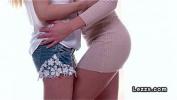 Bokep Hot Blonde lesbos fingering and licking