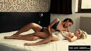 Bokep Hot Super model level lesbians make each other cum hard mp4