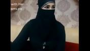 Video Bokep Indian Muslim girl in hijab live chatting on webcam online
