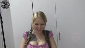 Vidio Bokep Tiny teen just can apos t wait to see and have that big cock all to herself terbaik