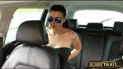 Vidio Bokep Smoking hot busty Scarlet gets changed and scammed in the taxi