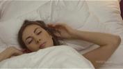 Nonton Film Bokep Connie Carter Waking up to climax mp4