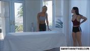 Download vidio Bokep Erotic lesbian sex in the massage pairlor terbaik