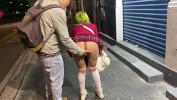 Bokep Baru Mostrando las bragas en la calle comma es sorprendida por un fan comma hyperversos