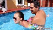 Video Bokep Terbaru Carolina Sweets was lucky enough to book a world class swim trainer