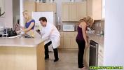 Nonton Video Bokep Kyle Mason utilized the app to make his stepmom and stepsis suck his man meat excl