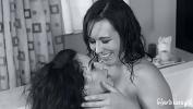 Video Bokep Sinn Sage Loves The Fantastic All Natural Belle Noire hot